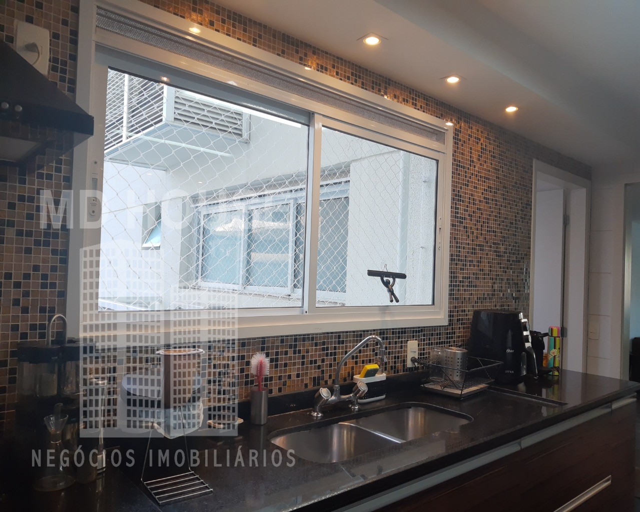 Apartamento para alugar com 2 quartos, 140m² - Foto 35