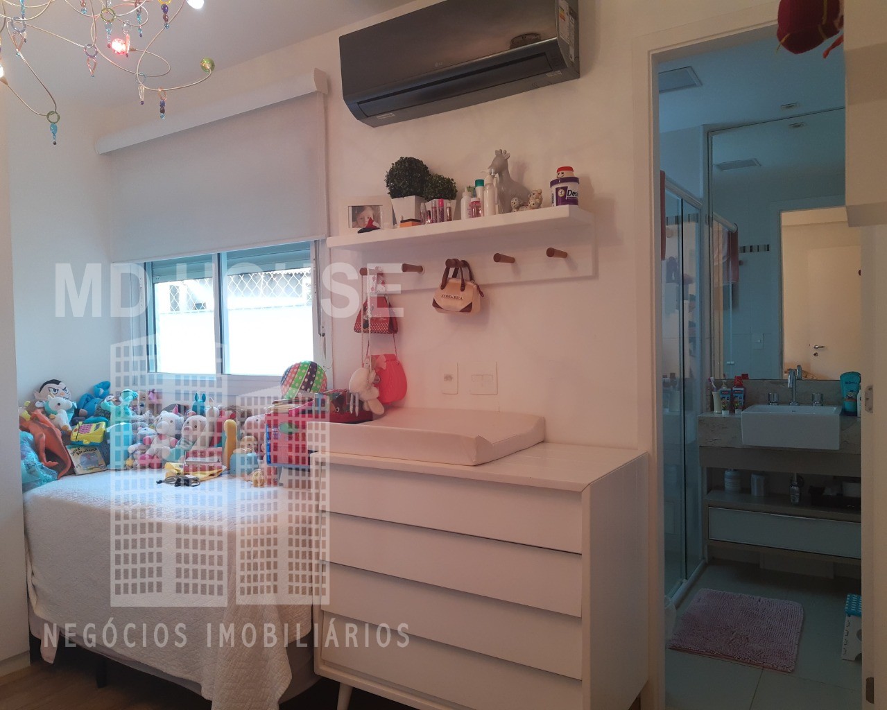 Apartamento para alugar com 2 quartos, 140m² - Foto 15