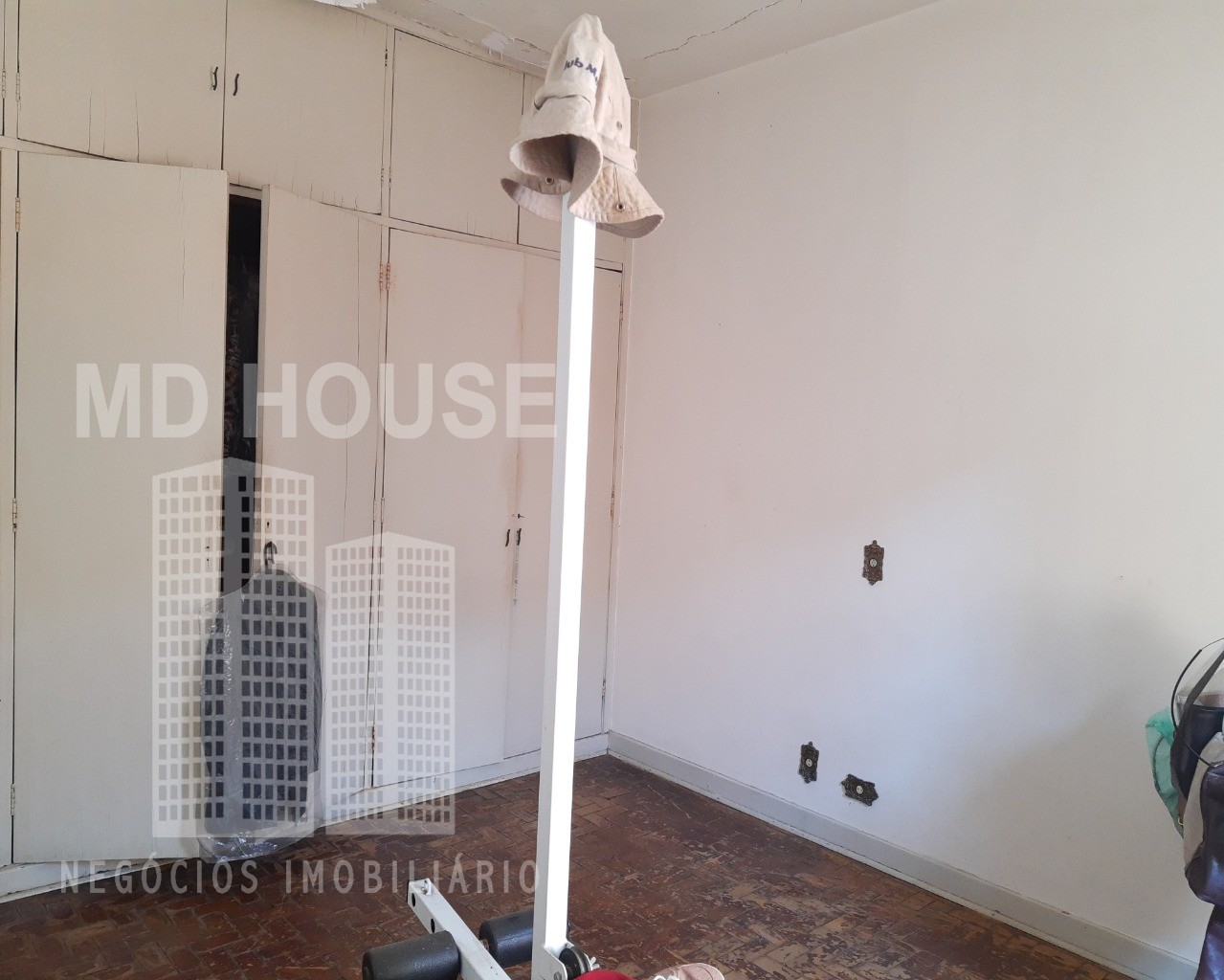 Casa à venda e aluguel com 3 quartos, 150m² - Foto 11