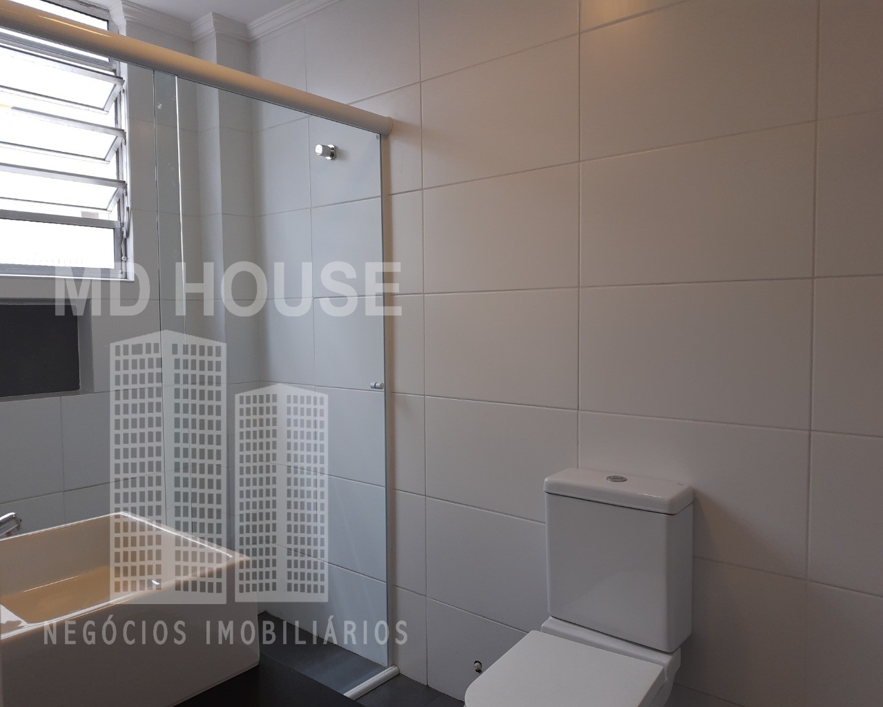 Apartamento para alugar com 3 quartos, 130m² - Foto 17