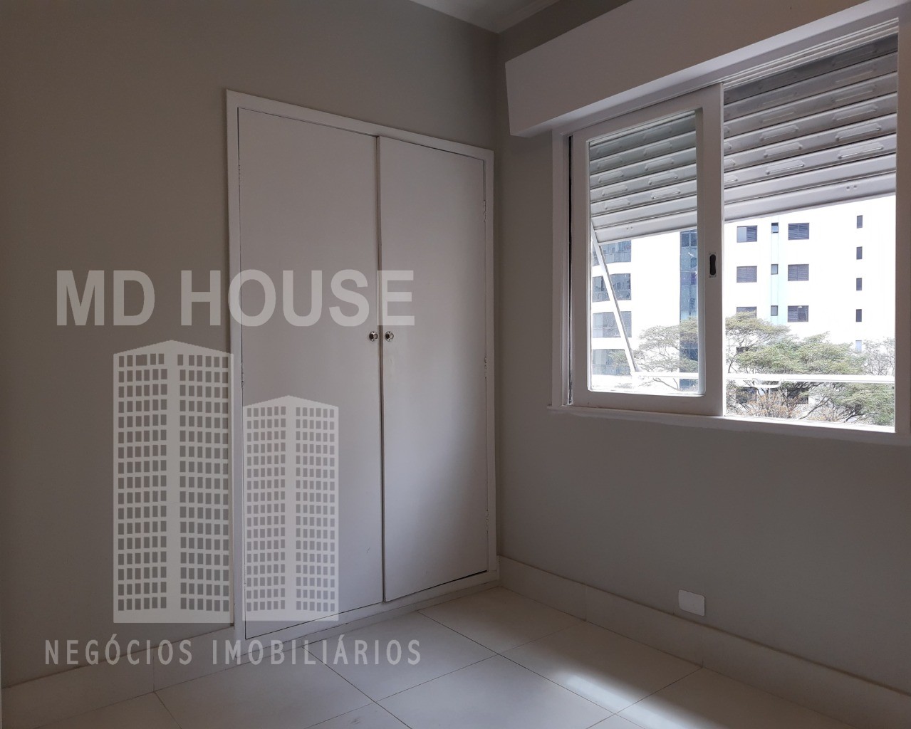 Apartamento para alugar com 3 quartos, 130m² - Foto 16