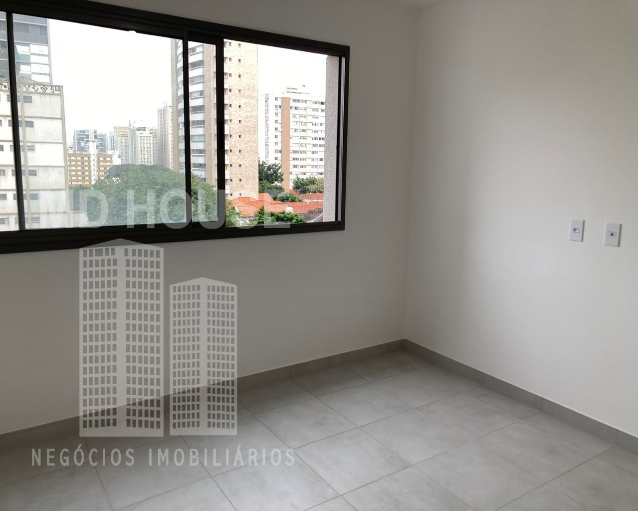 Apartamento à venda com 1 quarto, 24m² - Foto 2