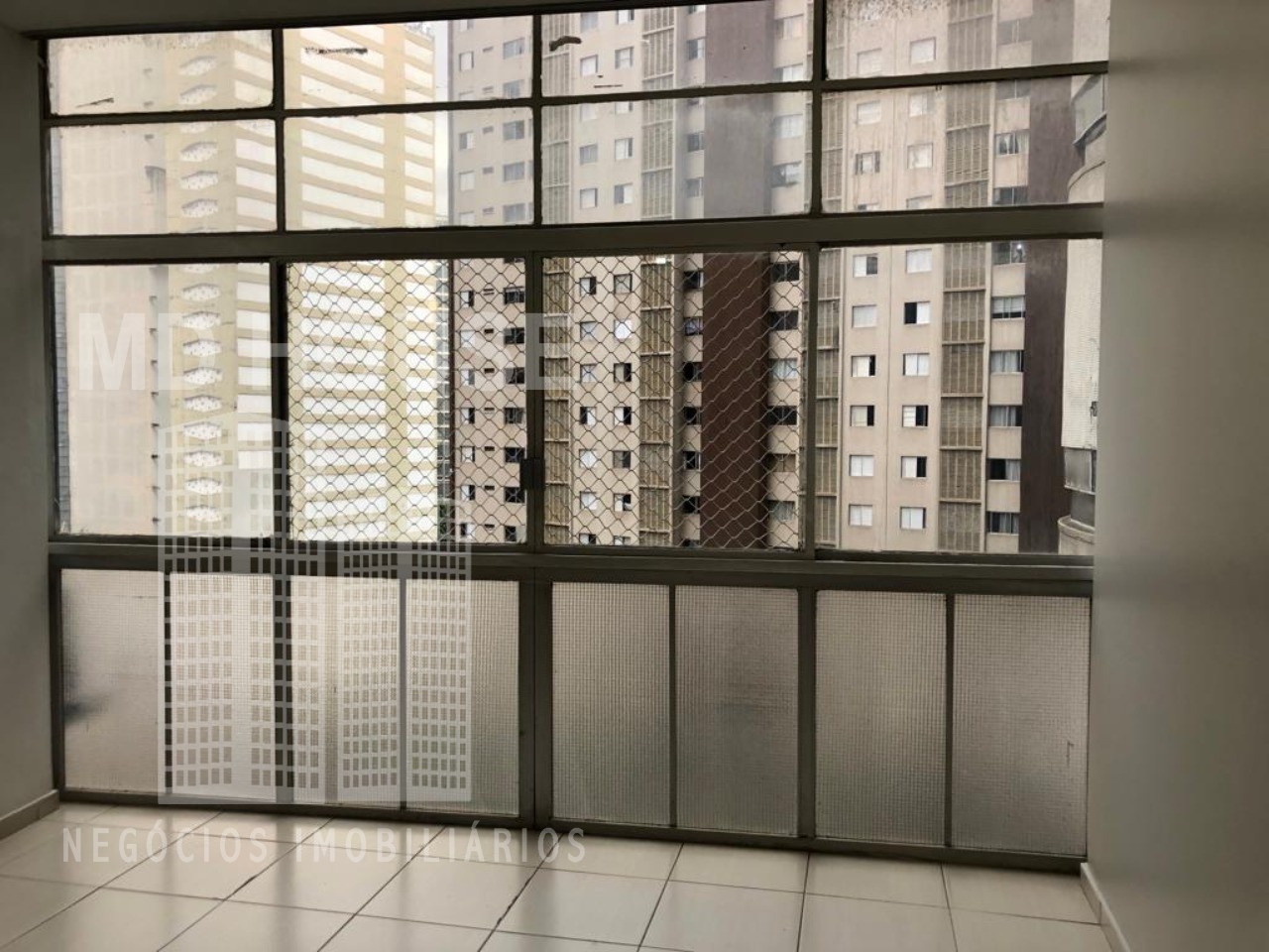 Apartamento à venda com 1 quarto, 36m² - Foto 11