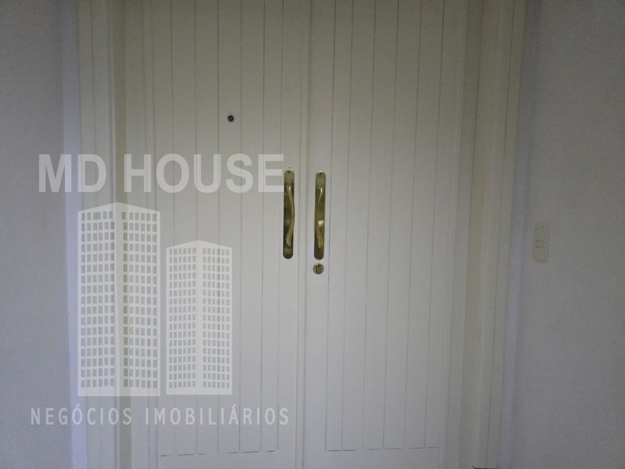 Apartamento para alugar com 3 quartos, 180m² - Foto 3