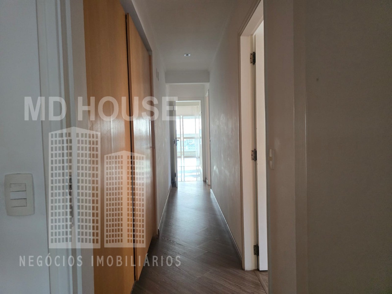 Apartamento para alugar com 3 quartos, 180m² - Foto 17