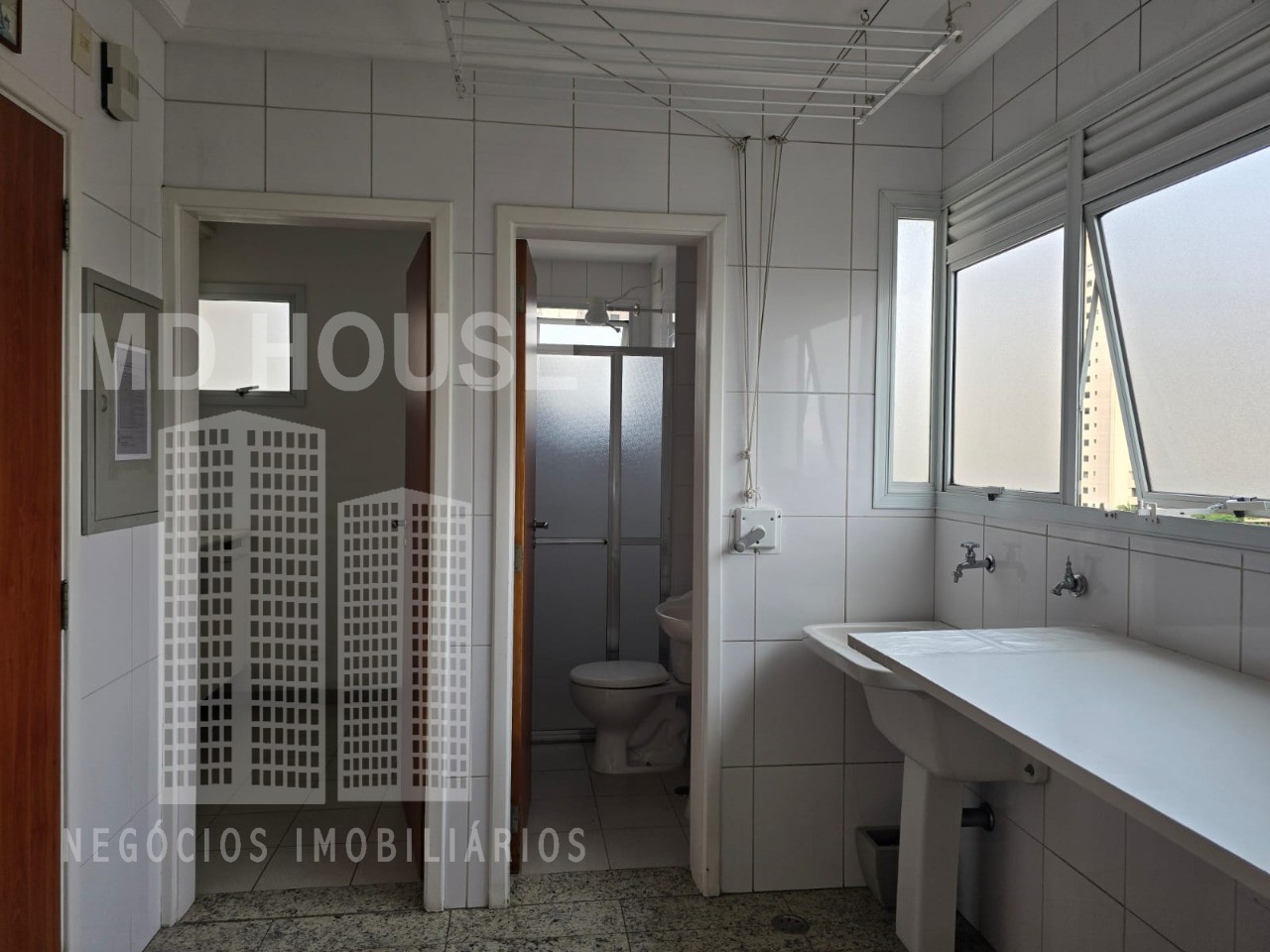 Apartamento para alugar com 3 quartos, 180m² - Foto 19