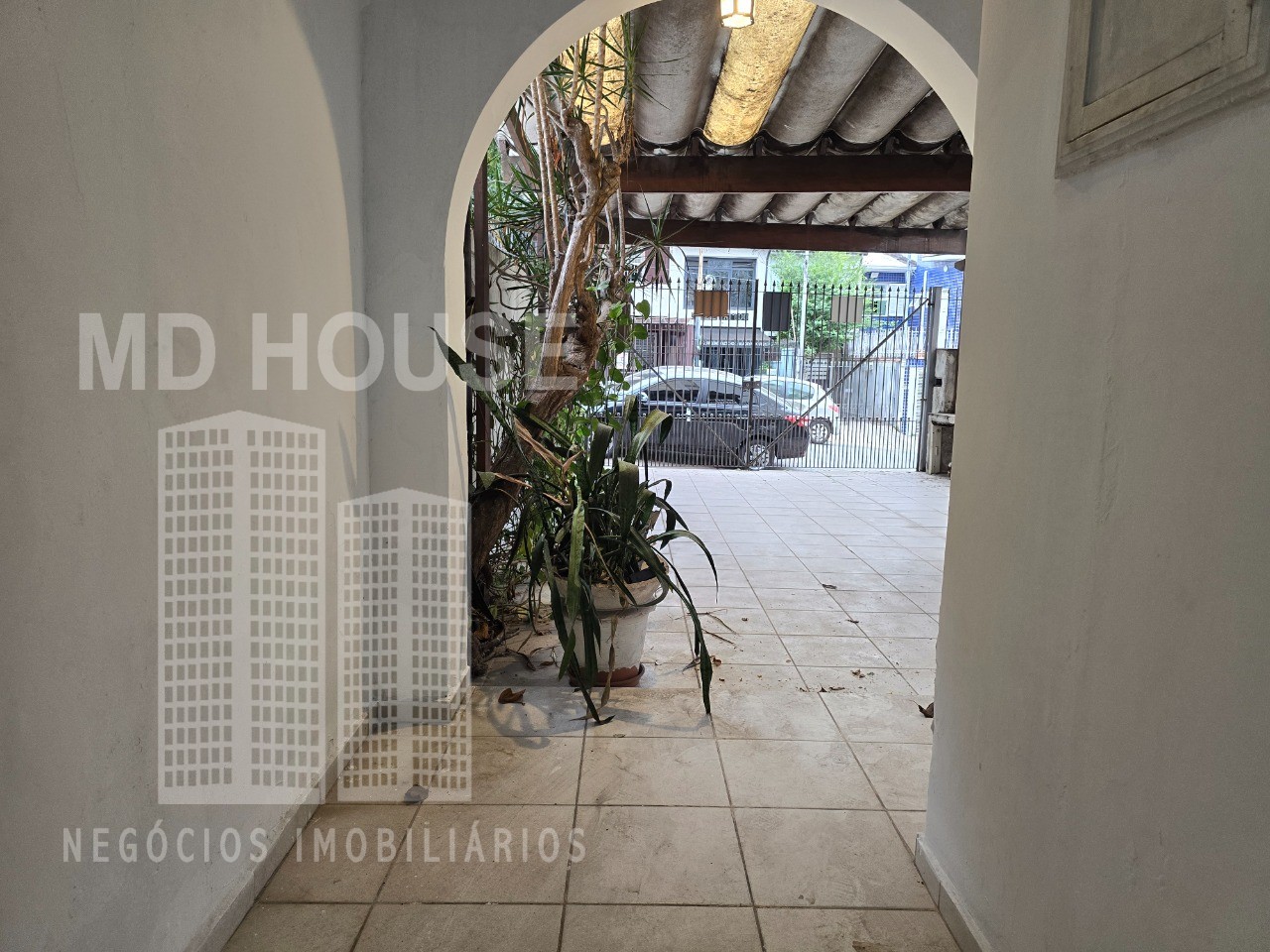 Casa à venda e aluguel com 3 quartos, 150m² - Foto 17