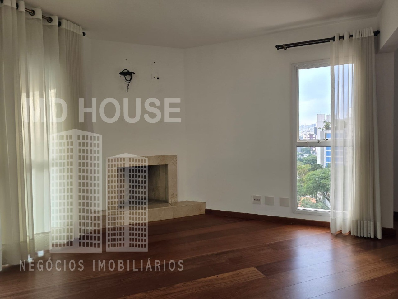 Apartamento para alugar com 3 quartos, 180m² - Foto 5