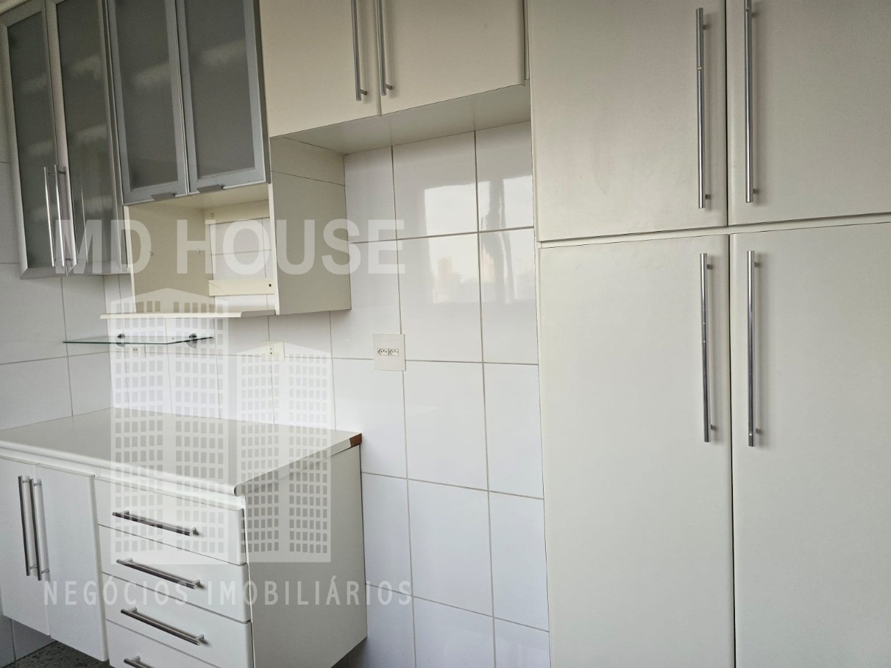 Apartamento para alugar com 3 quartos, 180m² - Foto 10