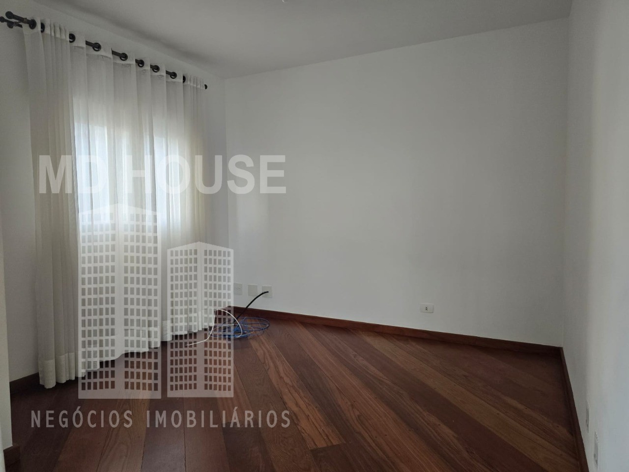 Apartamento para alugar com 3 quartos, 180m² - Foto 7