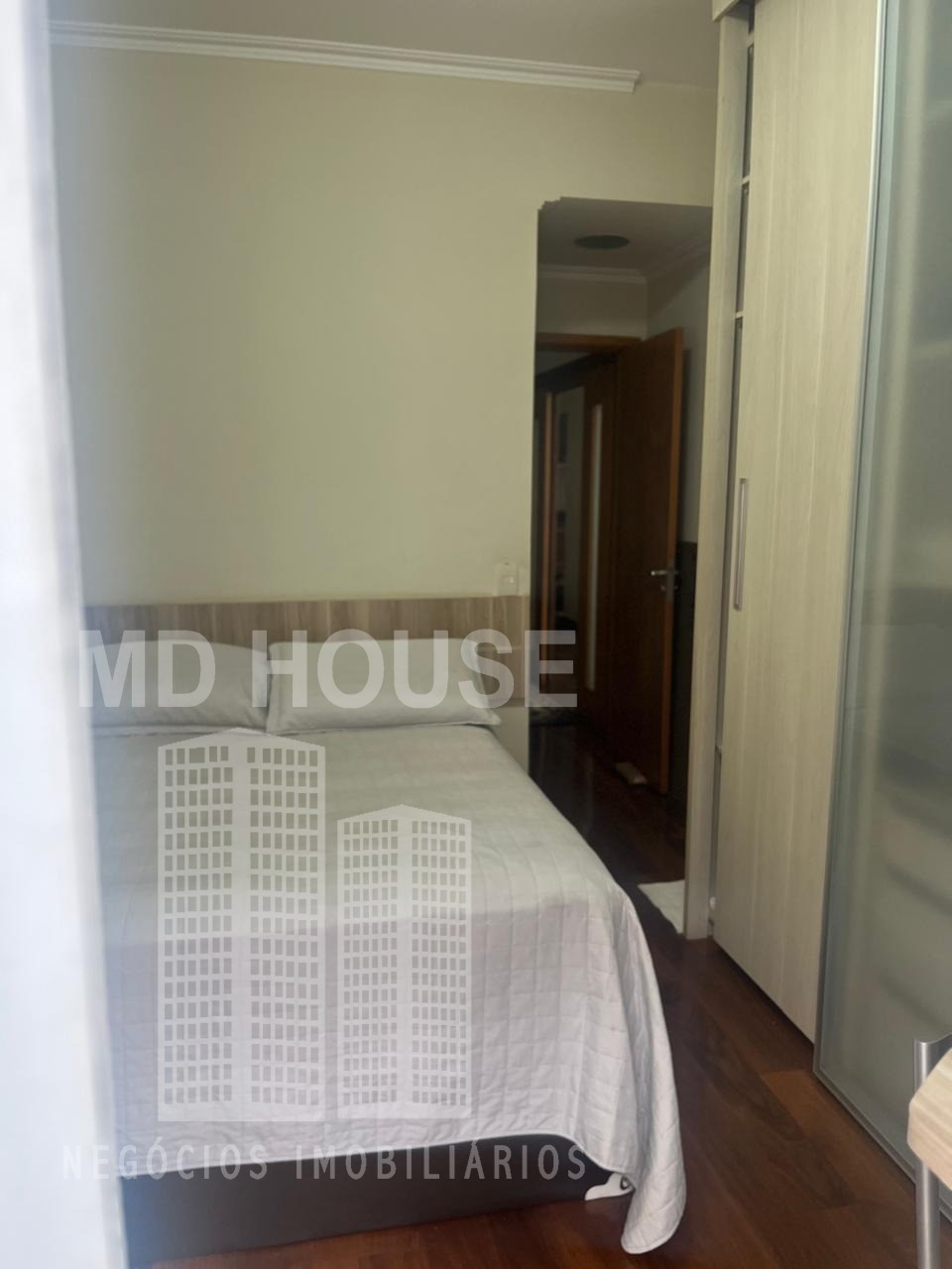 Apartamento para alugar com 3 quartos, 101m² - Foto 23