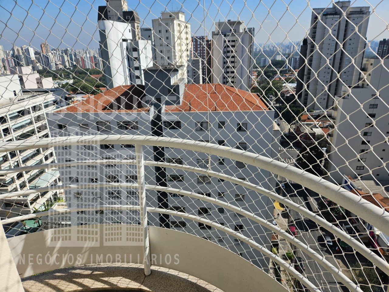 Apartamento para alugar com 3 quartos, 101m² - Foto 3