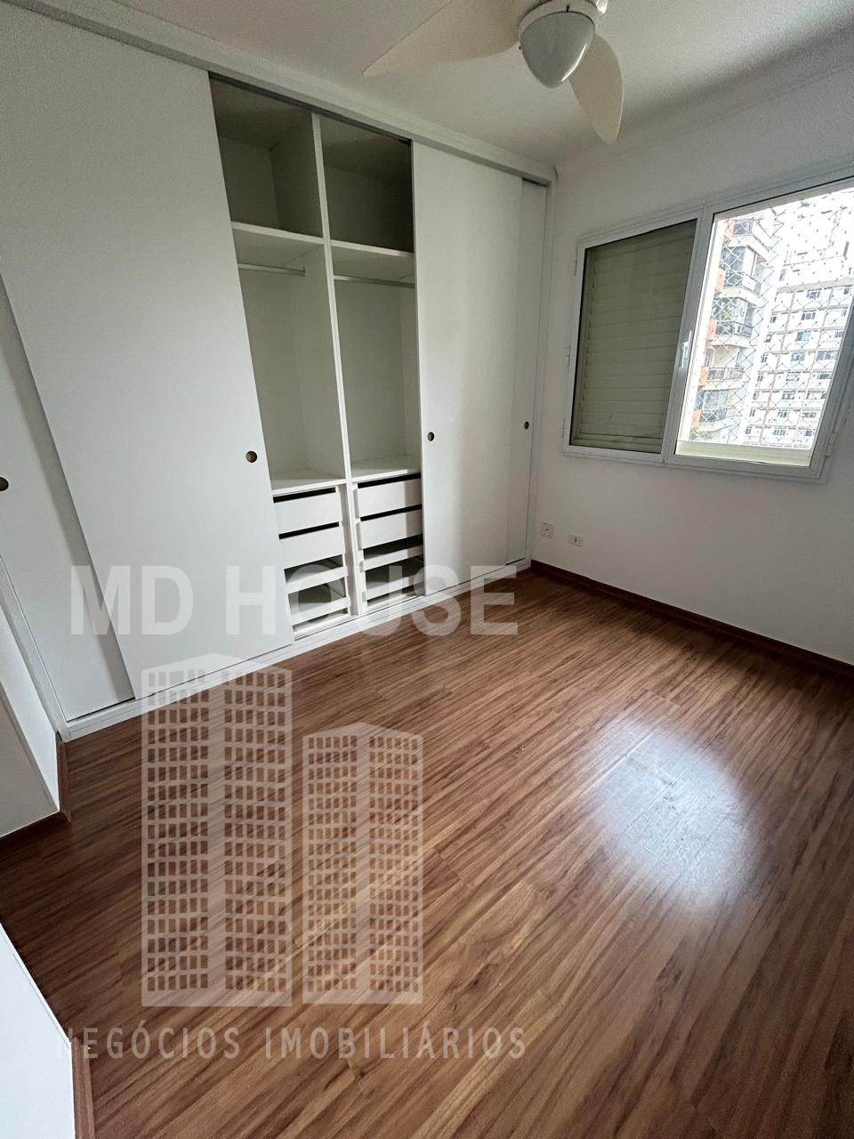 Apartamento para alugar com 2 quartos, 67m² - Foto 10