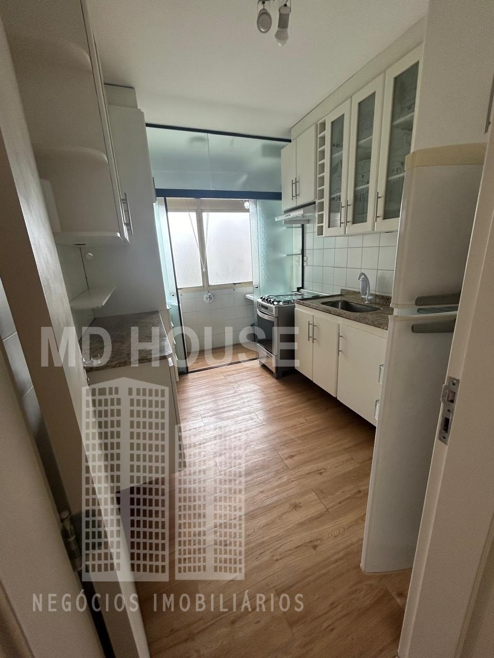 Apartamento para alugar com 2 quartos, 67m² - Foto 3