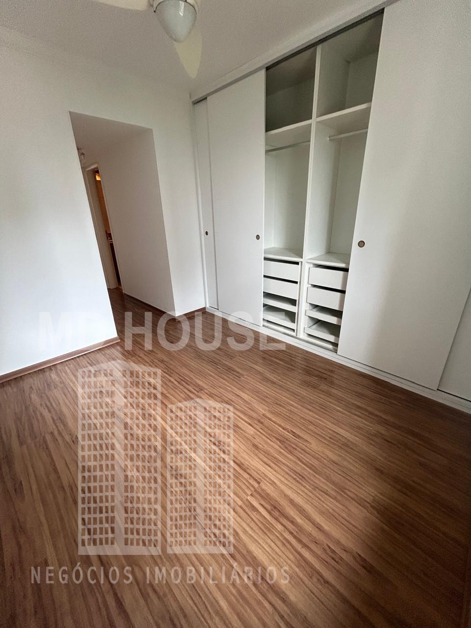 Apartamento para alugar com 2 quartos, 67m² - Foto 14