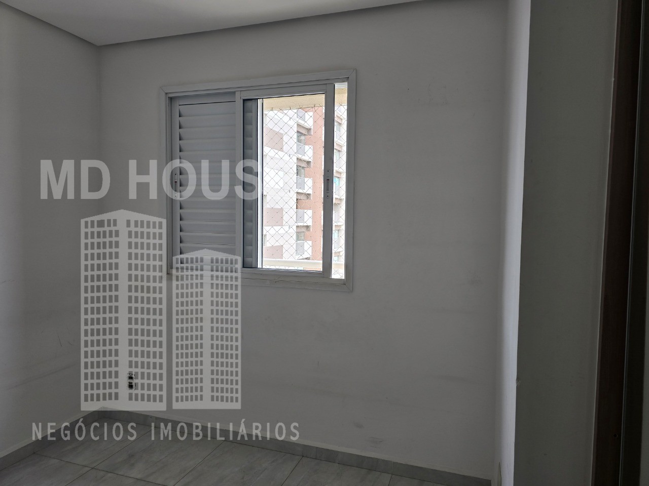 Apartamento para alugar com 2 quartos, 65m² - Foto 12