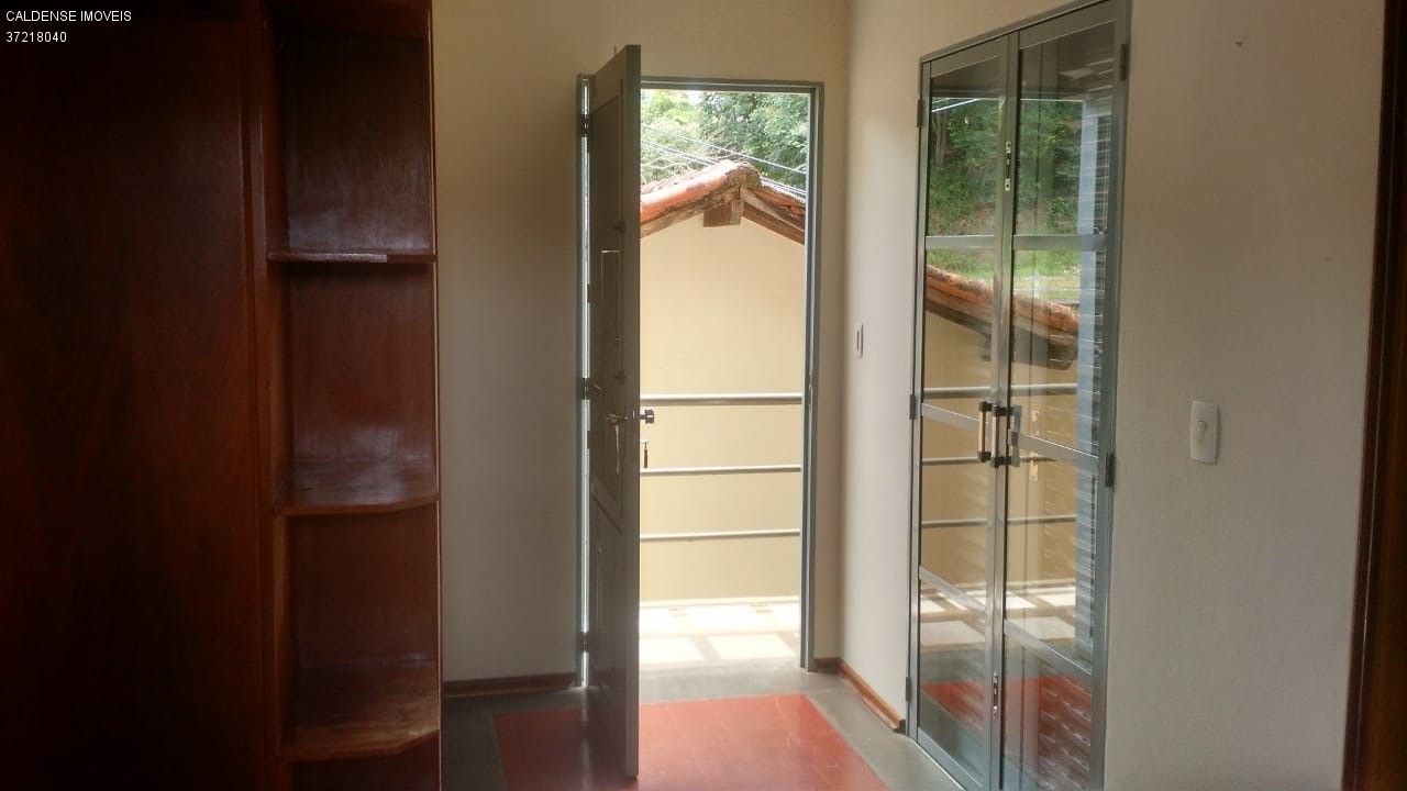 Chácara à venda com 8 quartos, 800m² - Foto 12