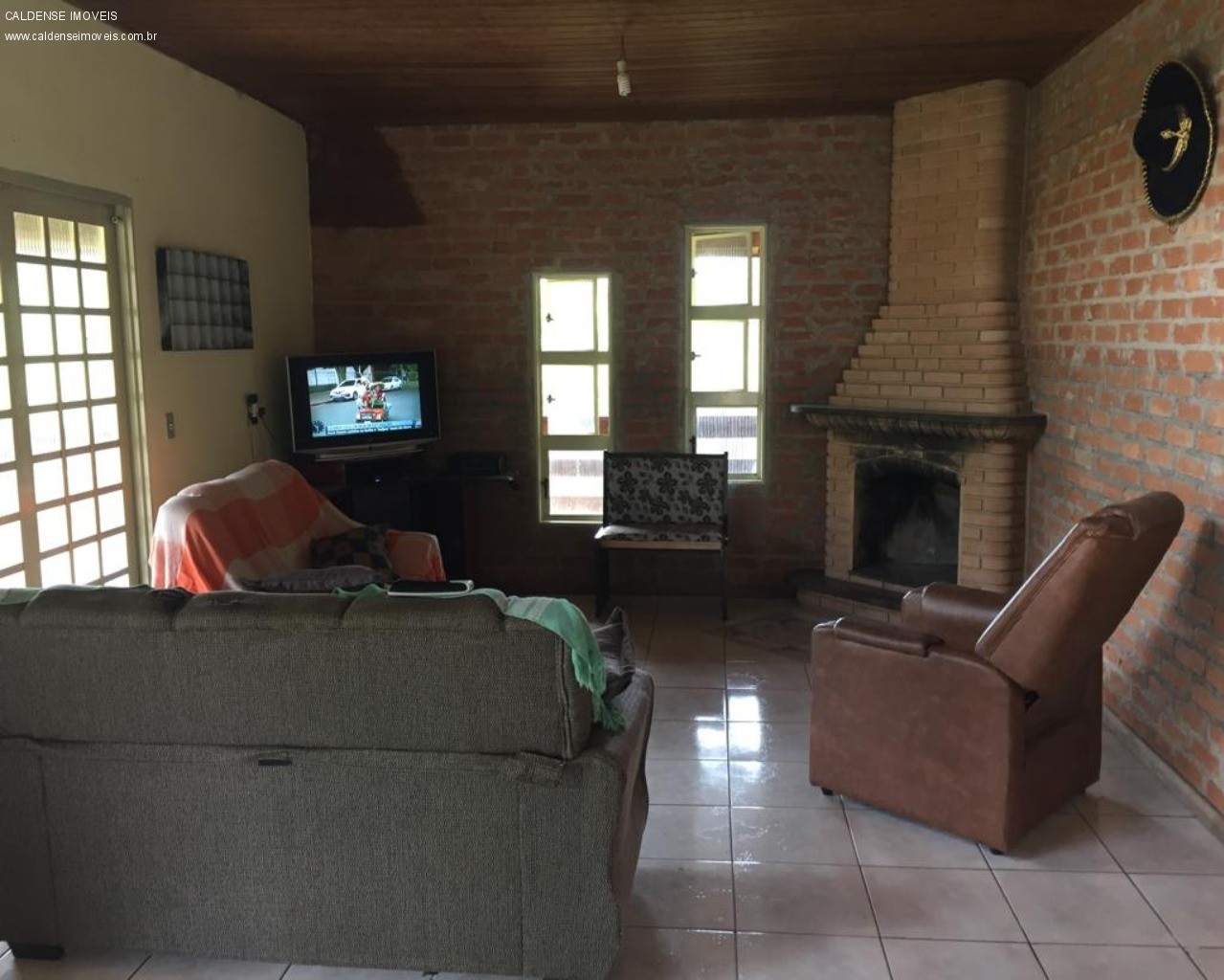 Chácara à venda com 2 quartos, 160m² - Foto 14