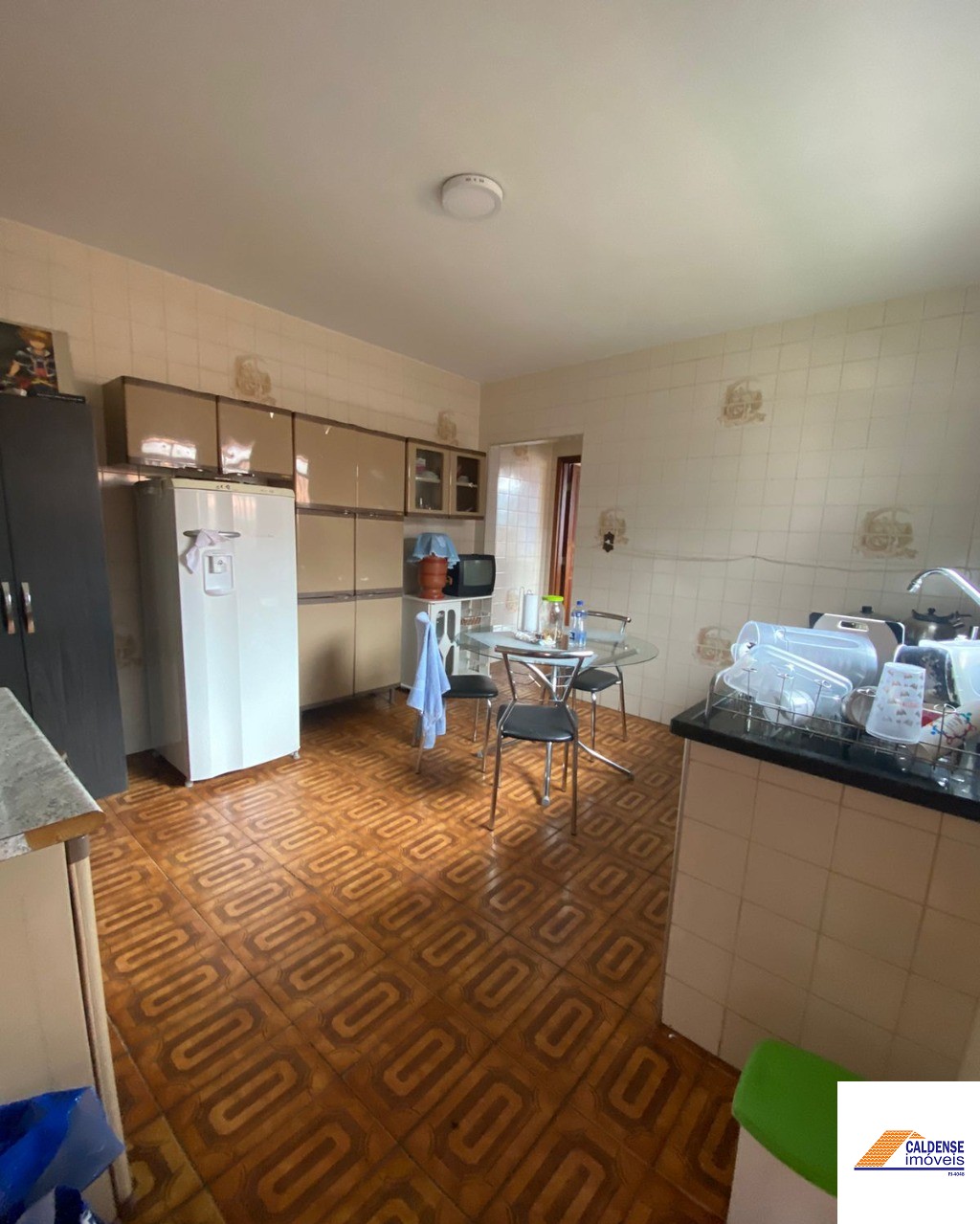 Casa à venda com 4 quartos, 240m² - Foto 4