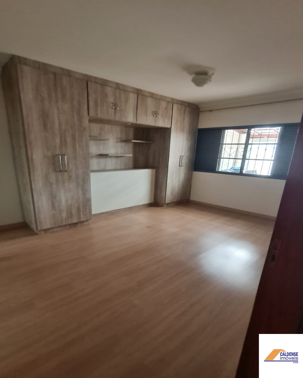 Casa à venda com 3 quartos, 150m² - Foto 2