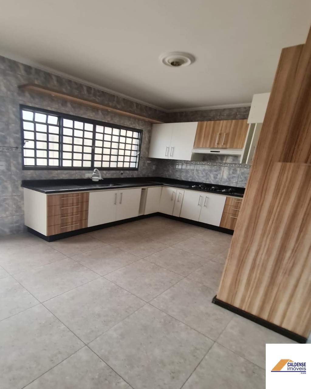 Casa à venda com 3 quartos, 150m² - Foto 4