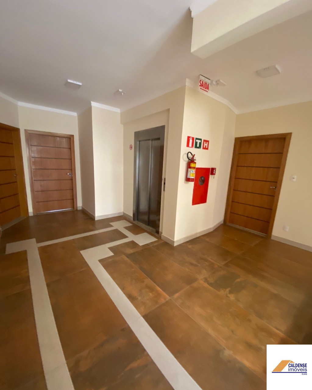 Apartamento à venda com 3 quartos, 90m² - Foto 4