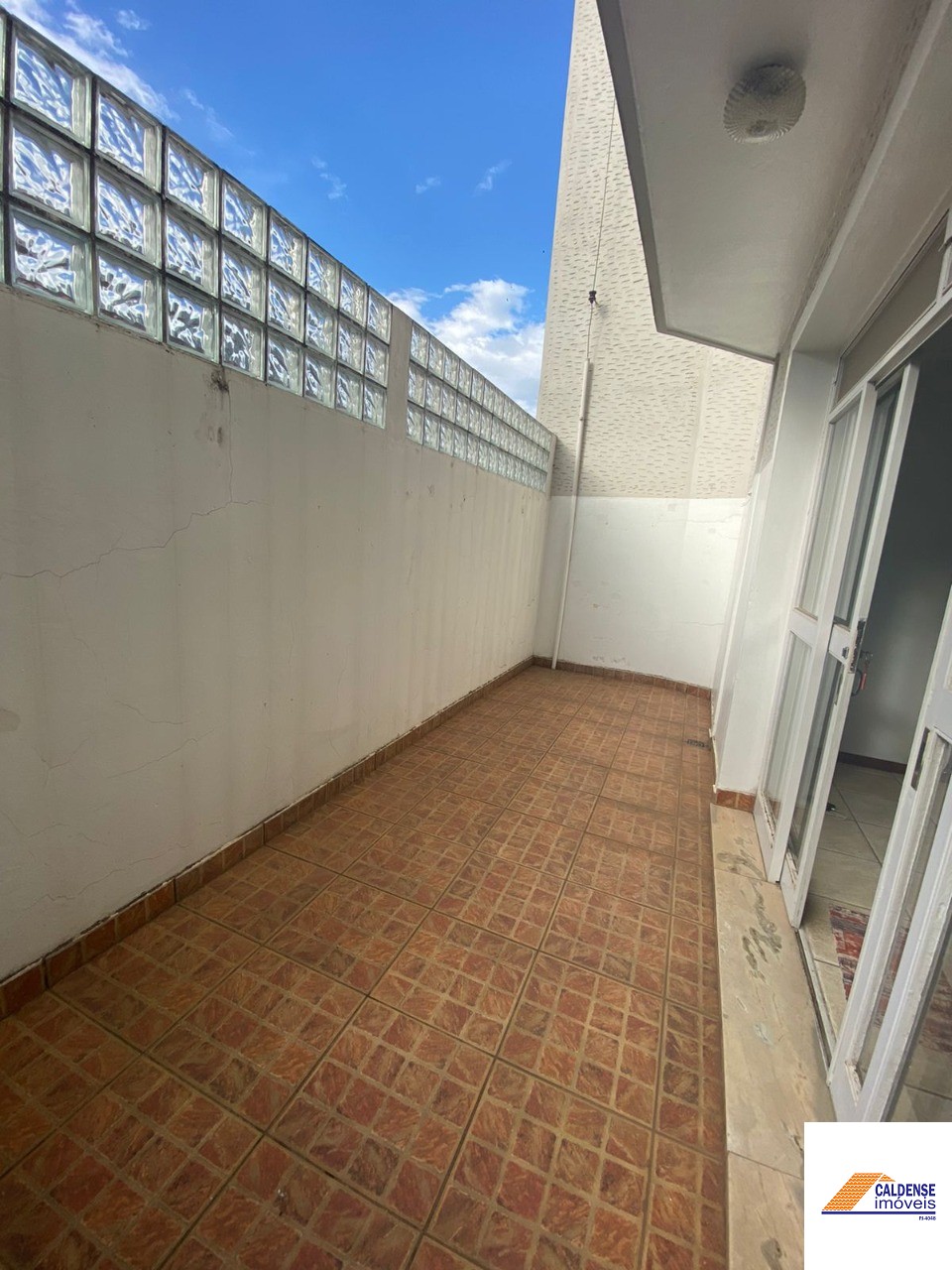 Apartamento à venda com 3 quartos, 135m² - Foto 3