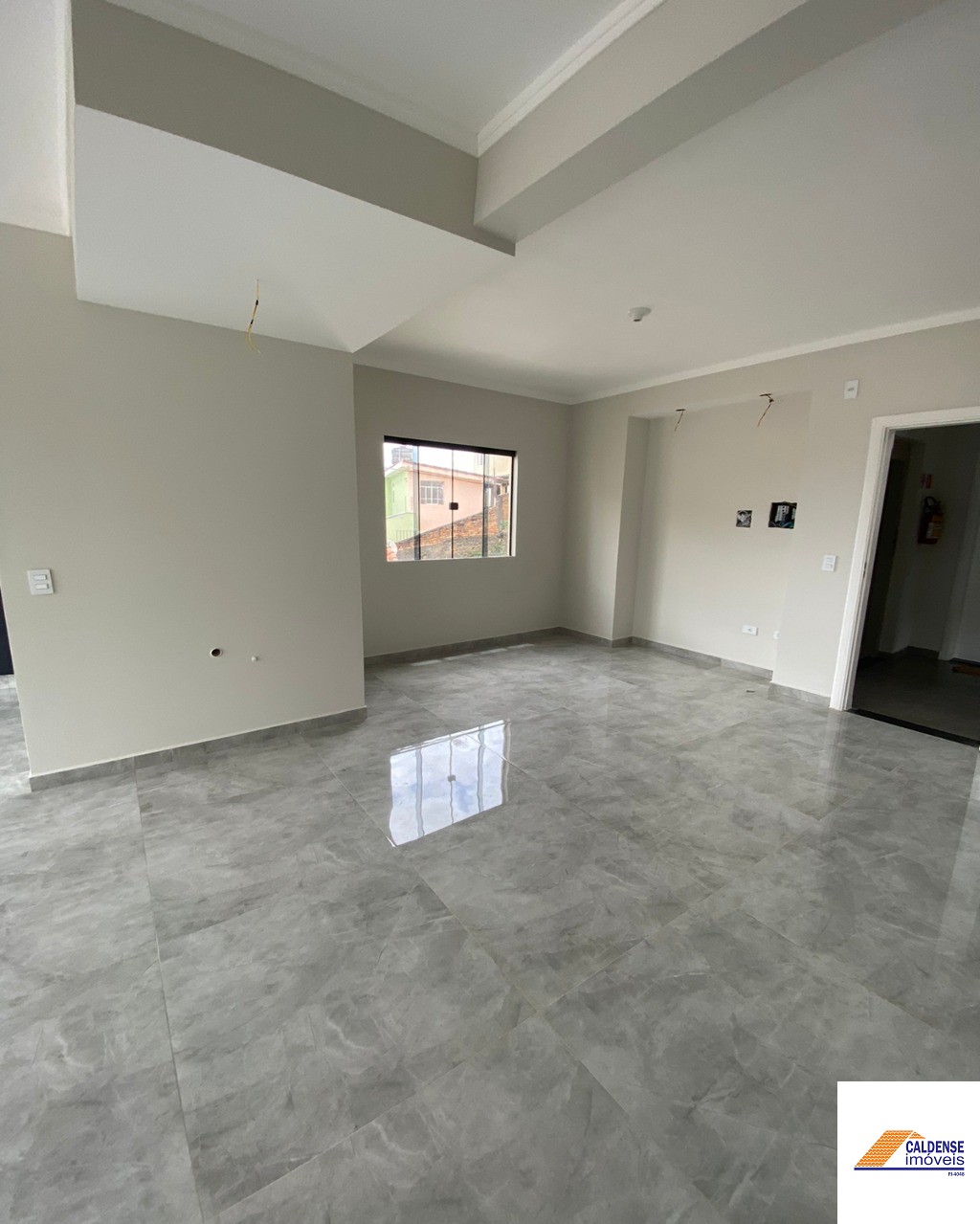 Apartamento à venda com 2 quartos, 70m² - Foto 4