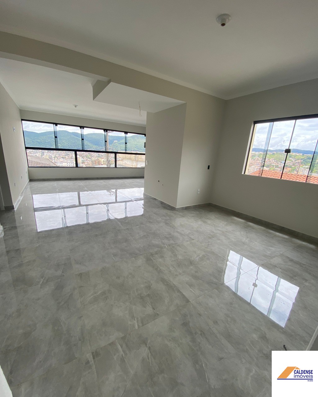 Apartamento à venda com 2 quartos, 70m² - Foto 6