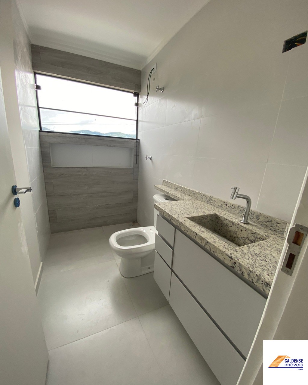 Apartamento à venda com 2 quartos, 70m² - Foto 11