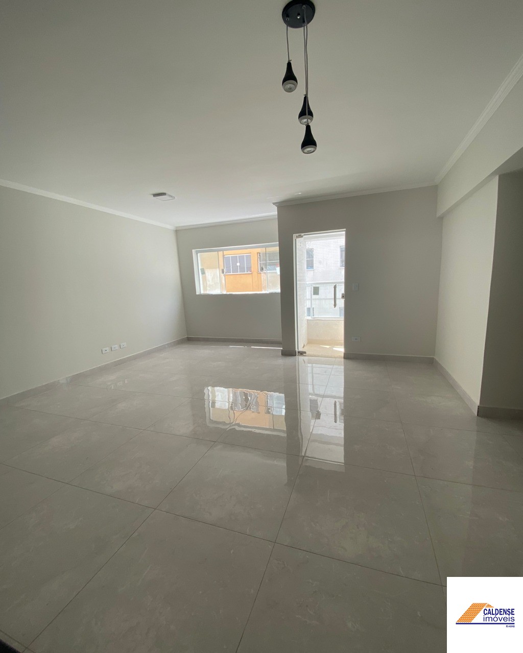 Apartamento à venda com 2 quartos, 78m² - Foto 3