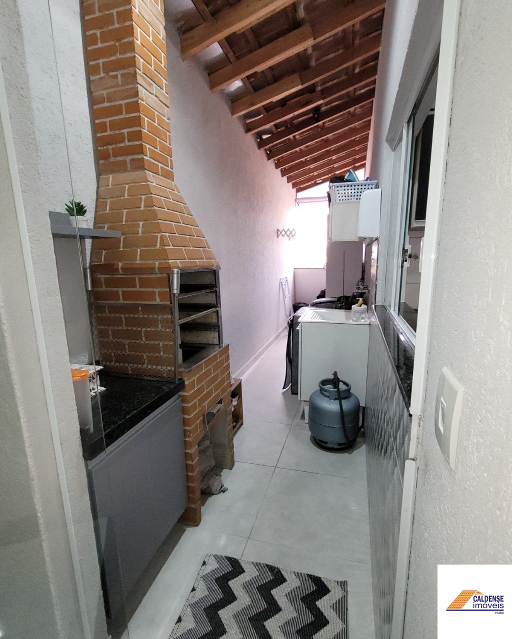 Casa à venda com 3 quartos, 70m² - Foto 9