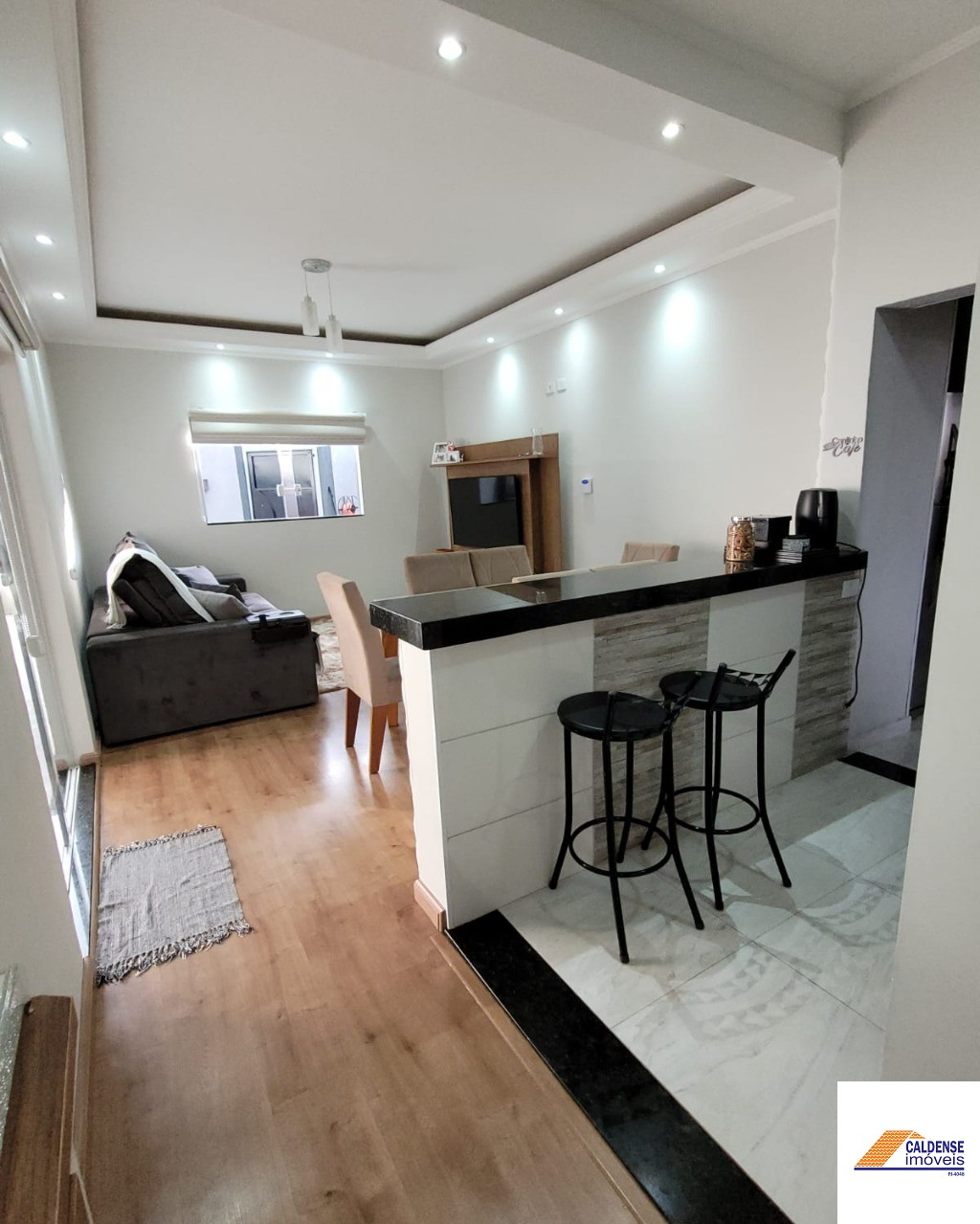 Casa à venda com 3 quartos, 70m² - Foto 4