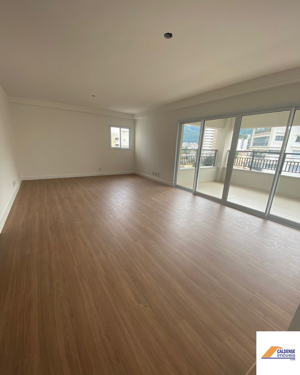 Apartamento à venda com 3 quartos, 154m² - Foto 6