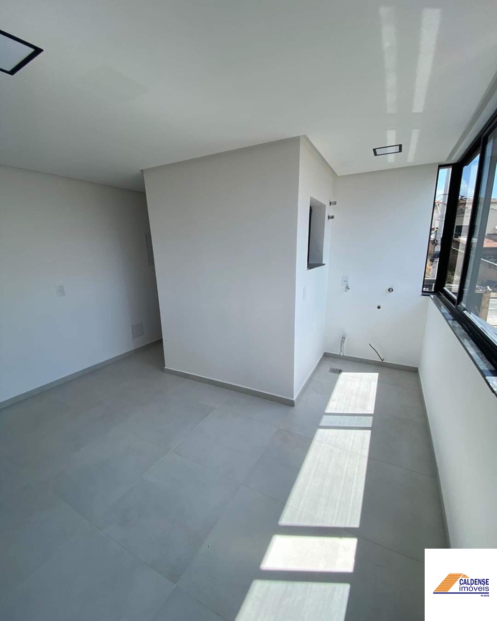 Apartamento à venda com 3 quartos, 130m² - Foto 3