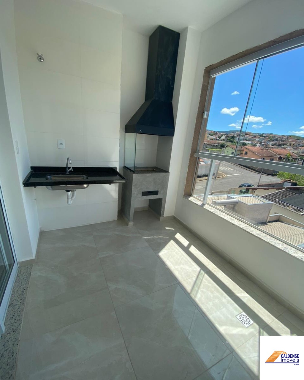 Apartamento à venda com 2 quartos, 75m² - Foto 7