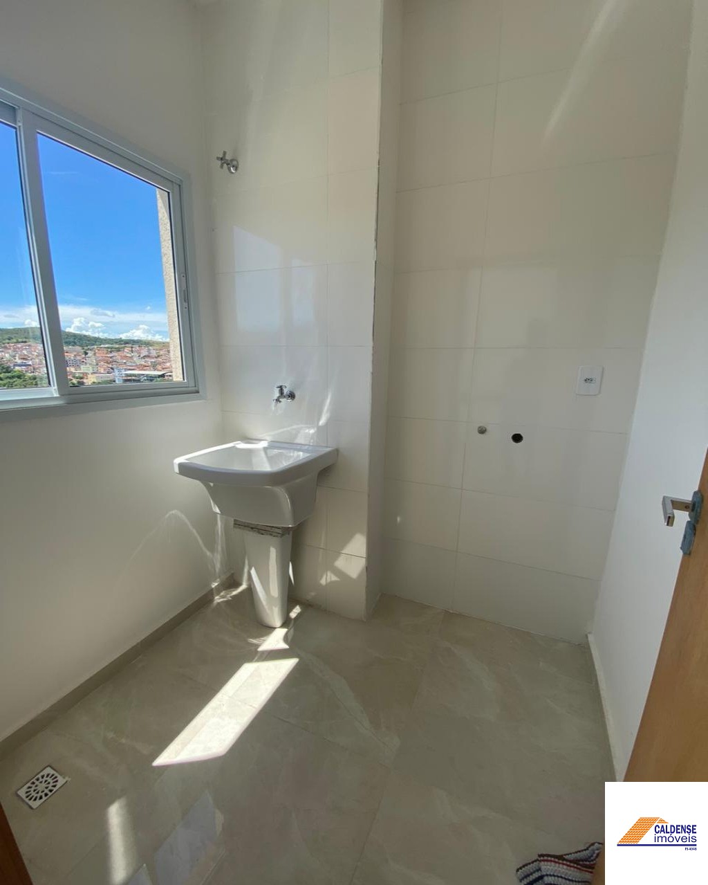 Apartamento à venda com 2 quartos, 75m² - Foto 8