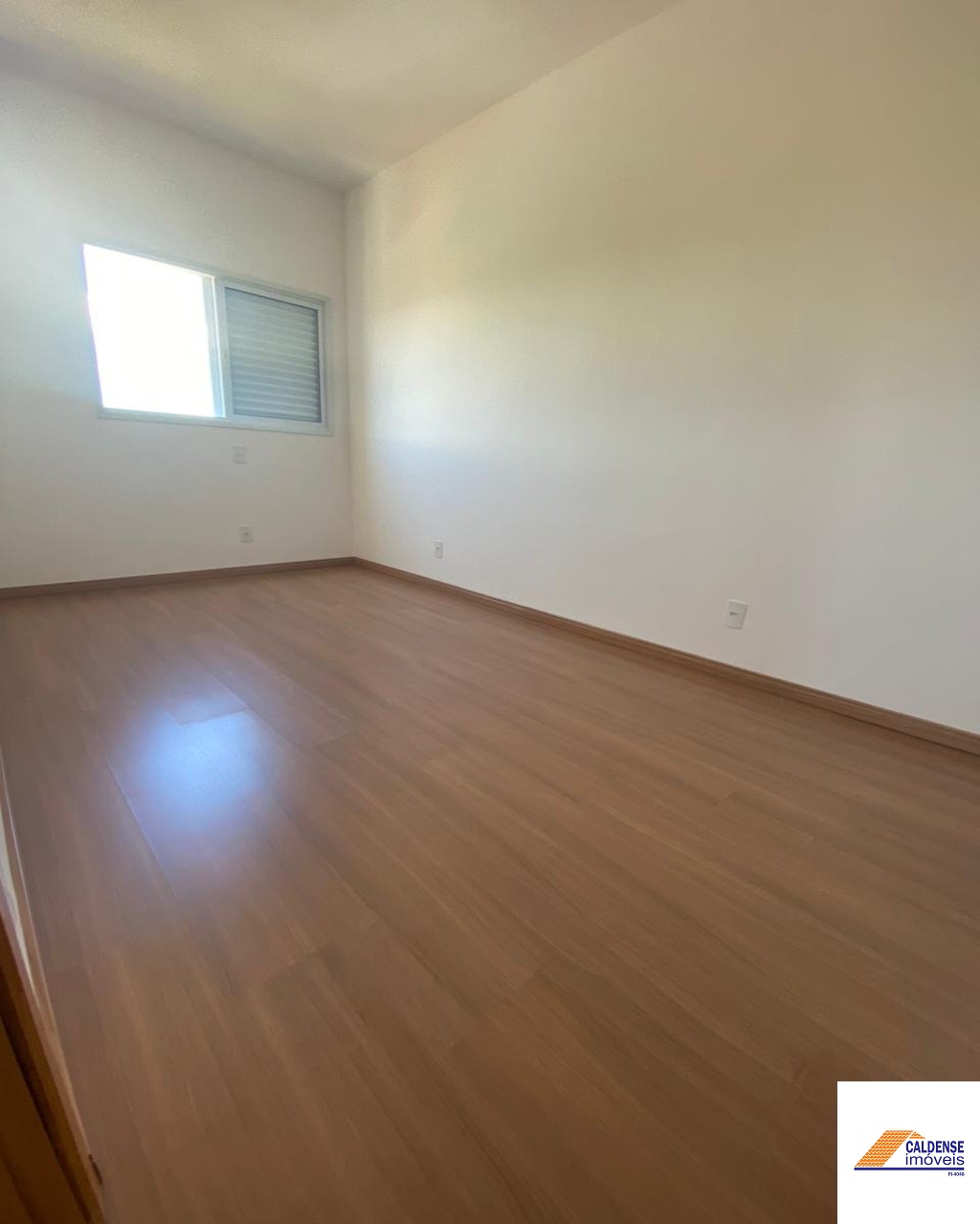 Apartamento à venda com 2 quartos, 75m² - Foto 9