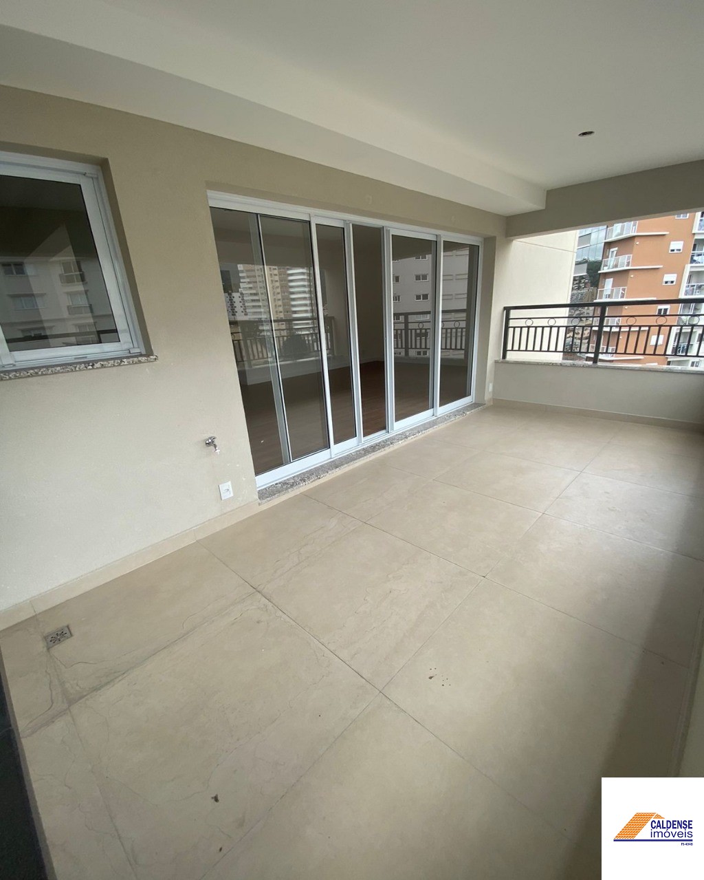 Apartamento à venda com 3 quartos, 154m² - Foto 9