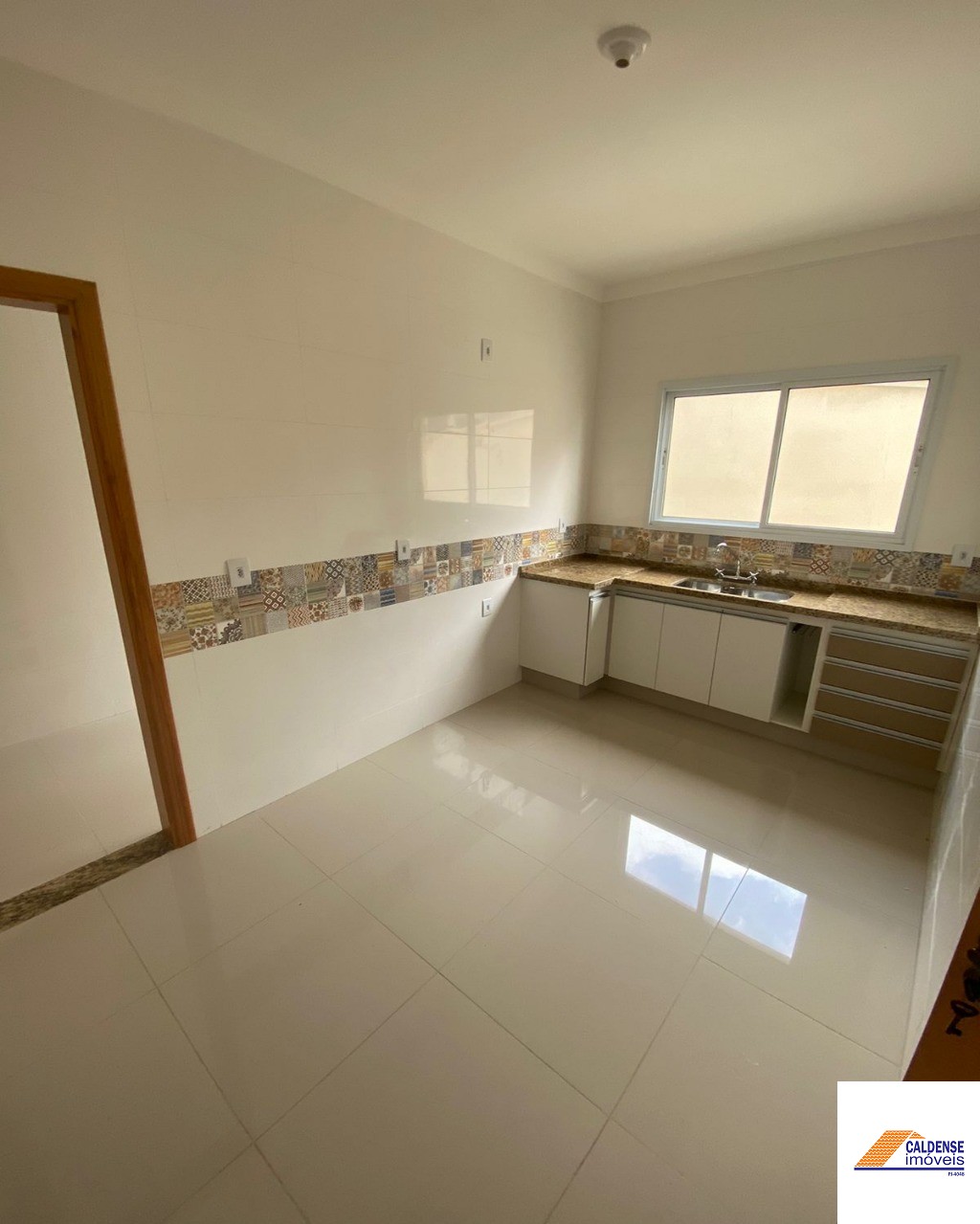 Apartamento à venda com 3 quartos, 125m² - Foto 5