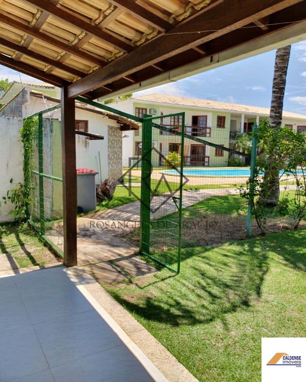 Casa à venda e aluguel com 3 quartos, 180m² - Foto 2