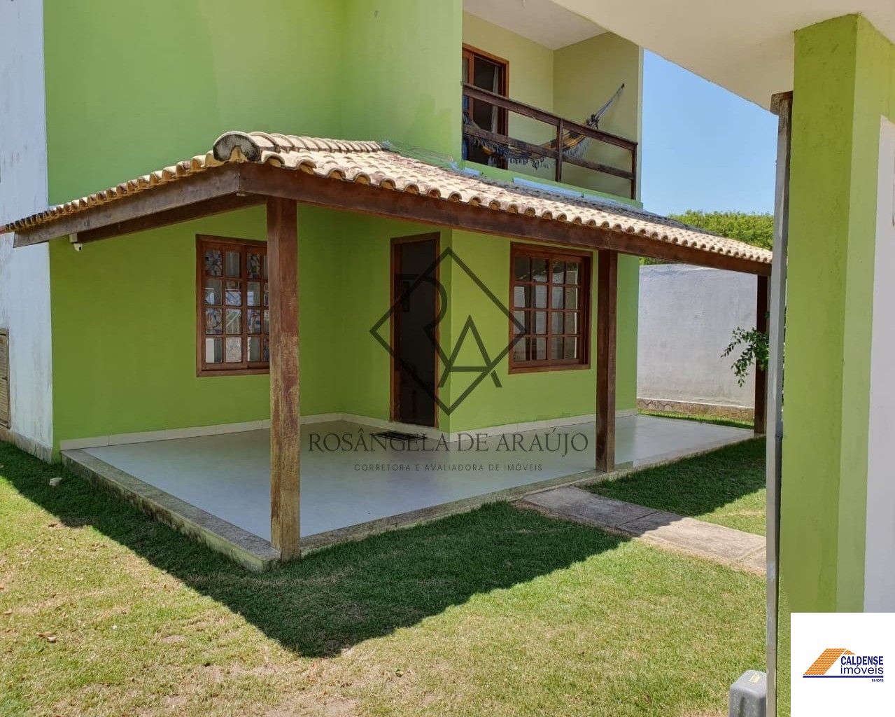 Casa à venda e aluguel com 3 quartos, 180m² - Foto 1