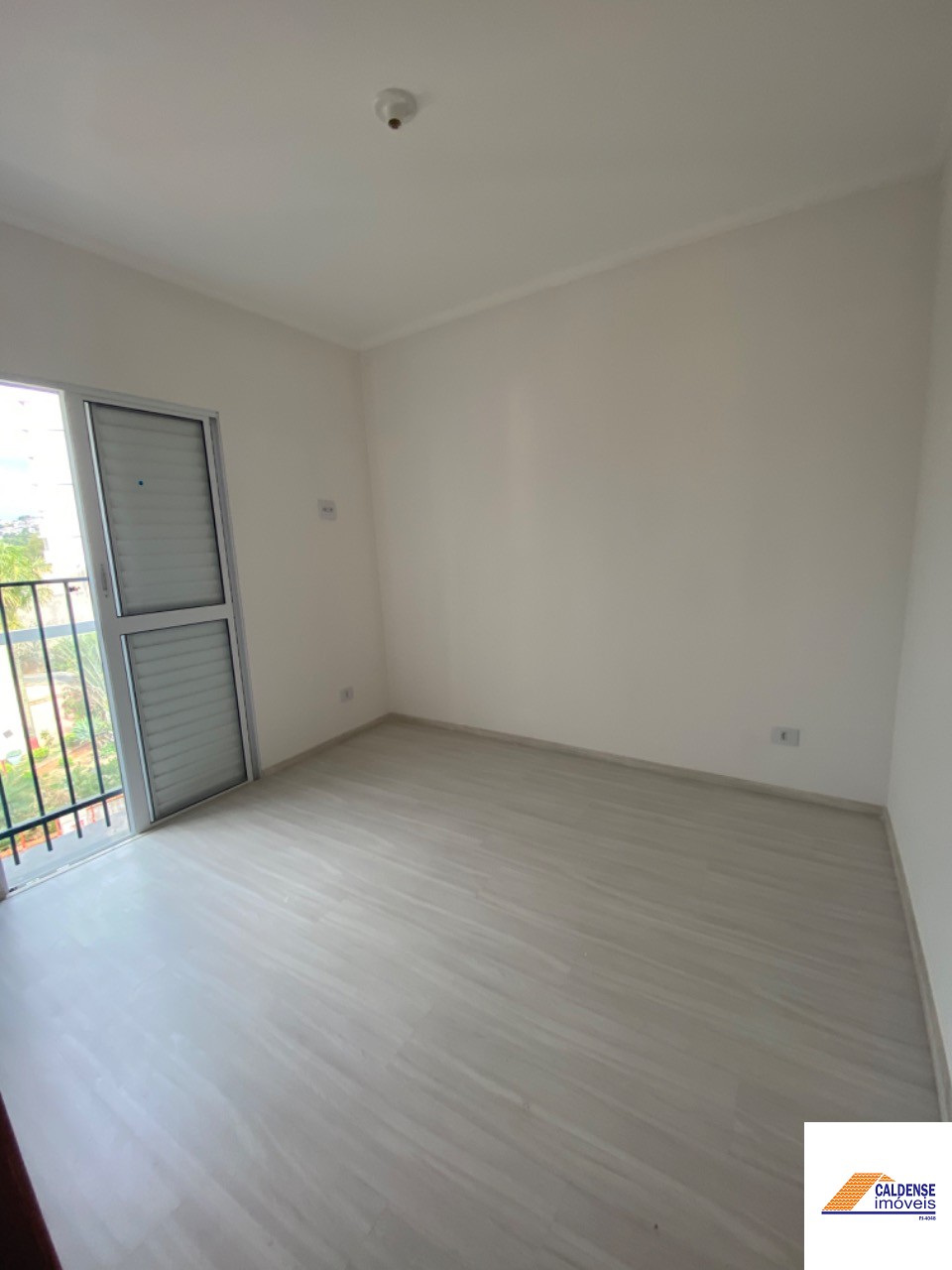 Apartamento à venda com 3 quartos, 75m² - Foto 10