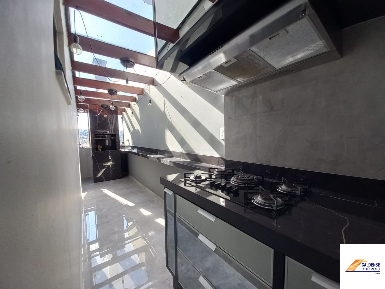 Apartamento à venda com 2 quartos, 100m² - Foto 3