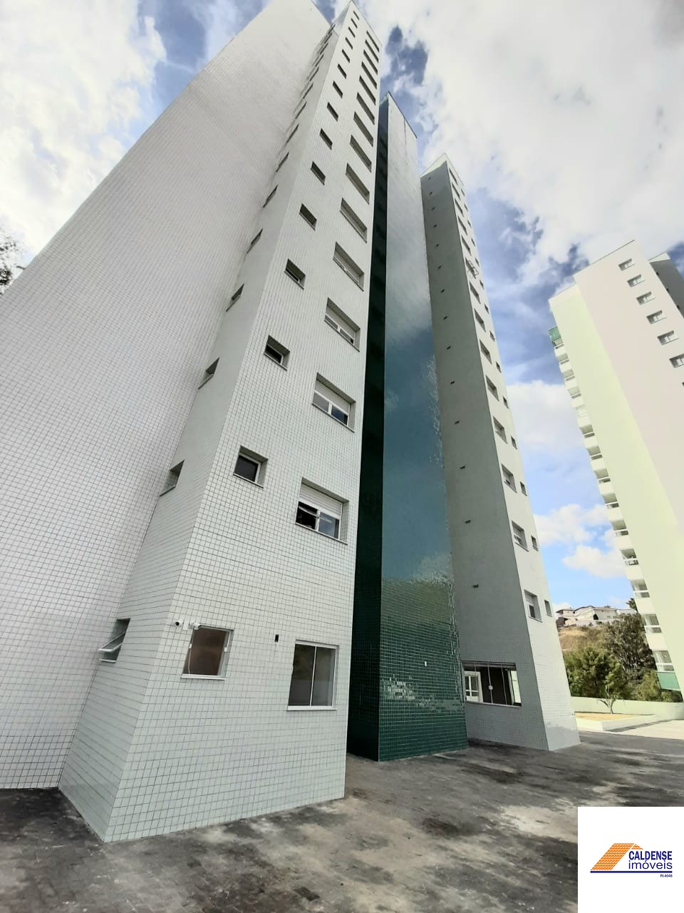 Cobertura à venda com 3 quartos, 100m² - Foto 1