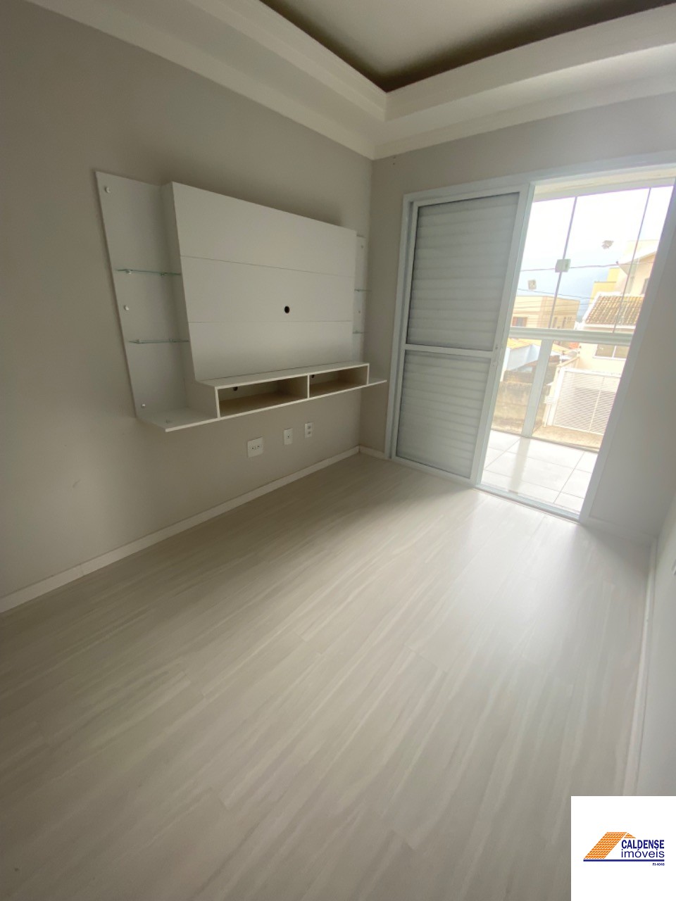 Apartamento à venda com 2 quartos, 65m² - Foto 3