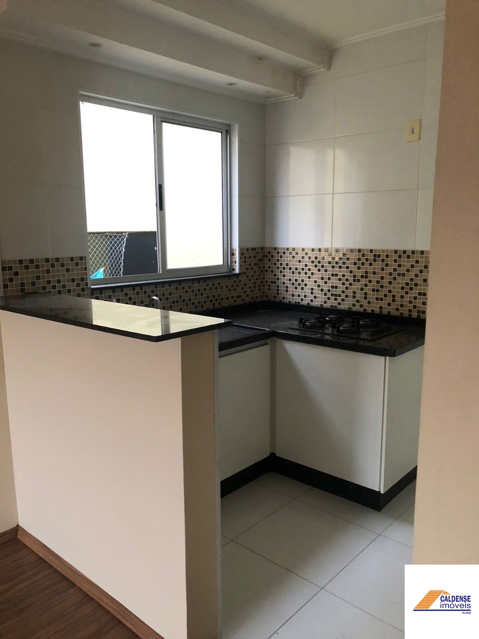 Apartamento à venda com 2 quartos, 75m² - Foto 4