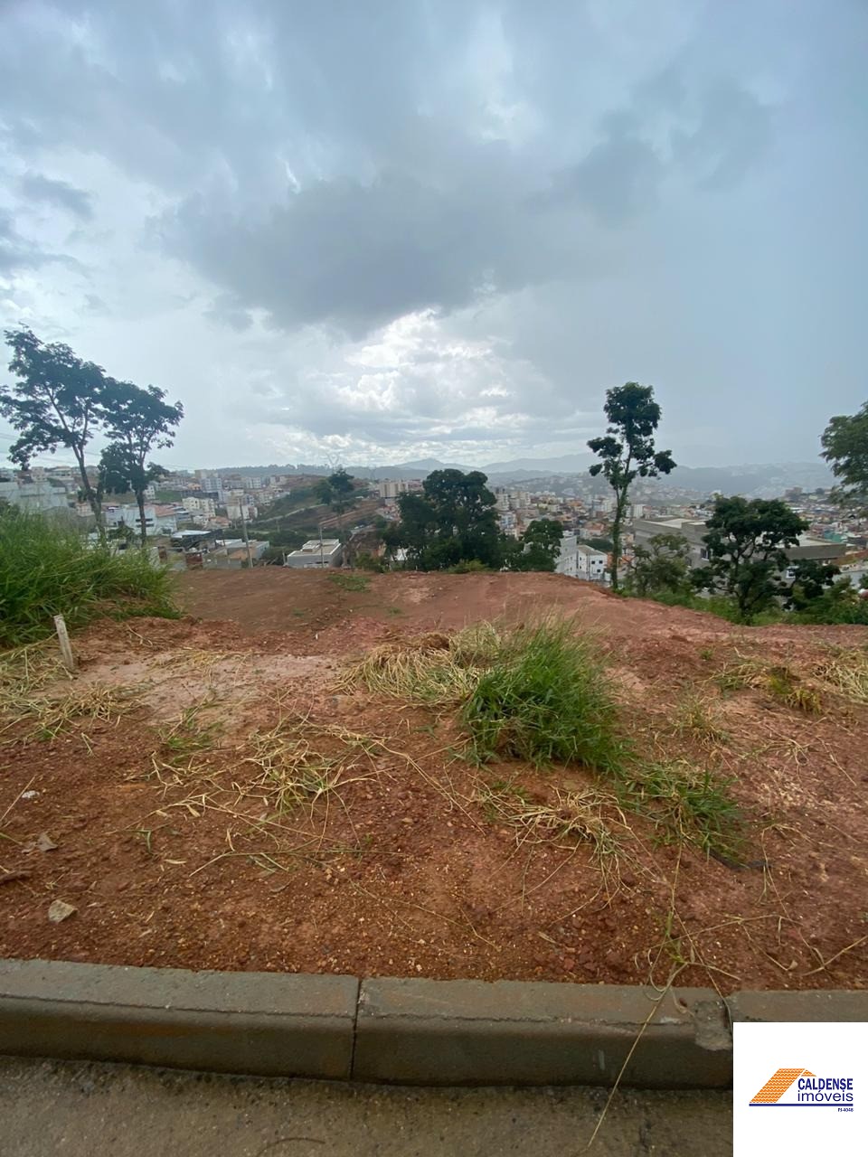 Terreno à venda, 300m² - Foto 1