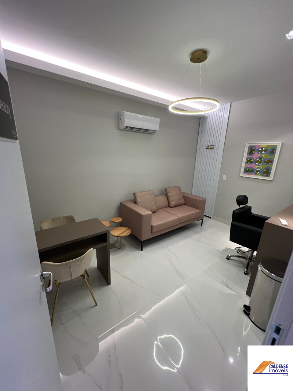 Apartamento para alugar com 2 quartos, 65m² - Foto 19