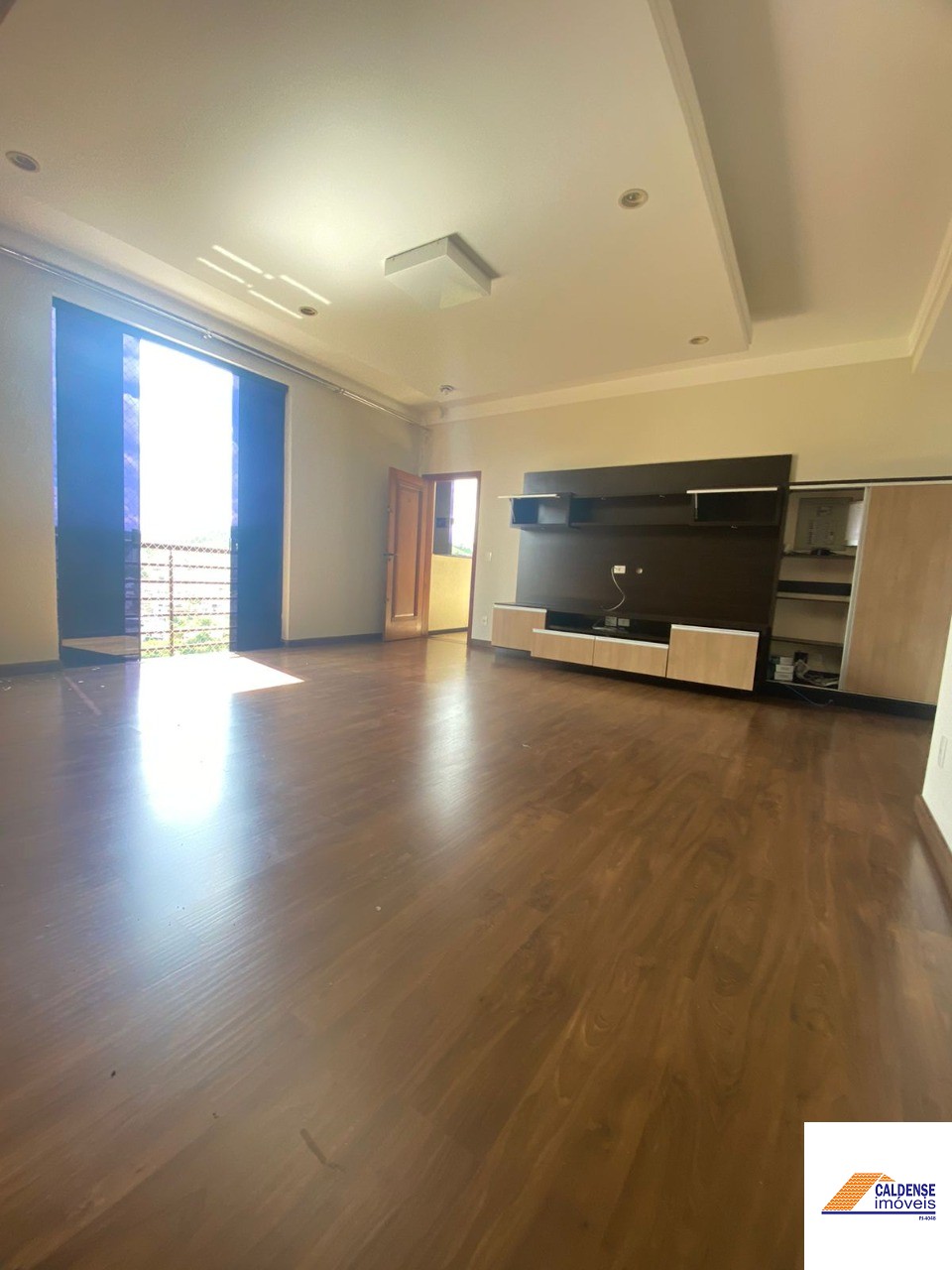 Apartamento à venda com 3 quartos, 290m² - Foto 2